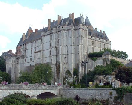 Châteaudun - Château - Ensemble dominant le Loir