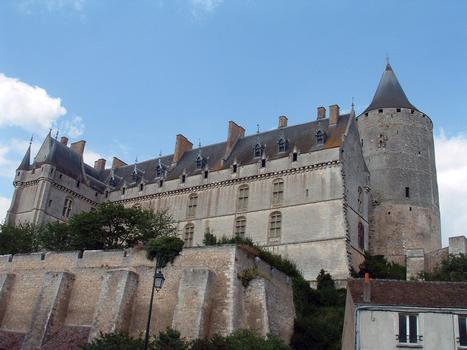 Châteaudun - Château - L'élévation de la partie Ouest du château, l'aile dite de Dunois et le donjon