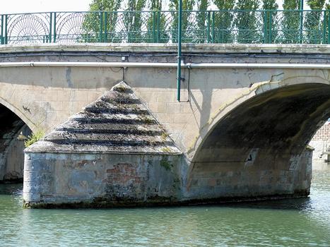 Vierzon - Pont du Canal - côté amont