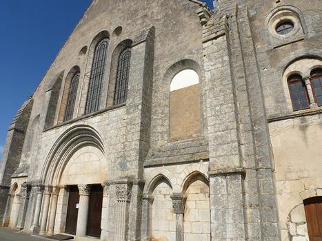 Chezal-Benoît - Ancienne abbaye Saint-Pierre