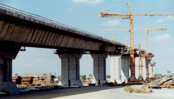 Pont de Cheviré, Nantes, während des Baus