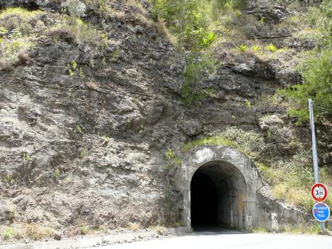 Cilaos - RN5 - Tunnel de Peter Both