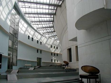 Cité de la Musique à Paris.Couloir intérieur