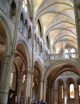 Clamecy - Collégiale Saint-Martin - Elévation de la nef et jubé reconstruit au 19ème siècle
