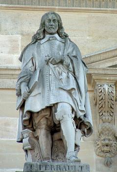 Statue de Claude Perrault sur la façade du Palais du Louvre