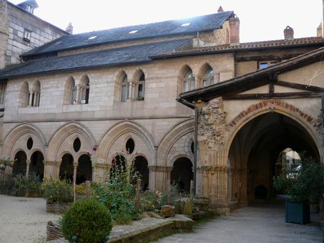 Musée de Tulle - André Mazeyrie- Cloître de l'abbaye St Martin et St Michel