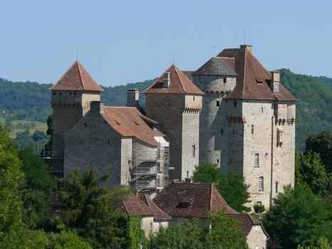 Curemonte - Châteaux de Saint-Hilaire à gauche et de Plas à droite