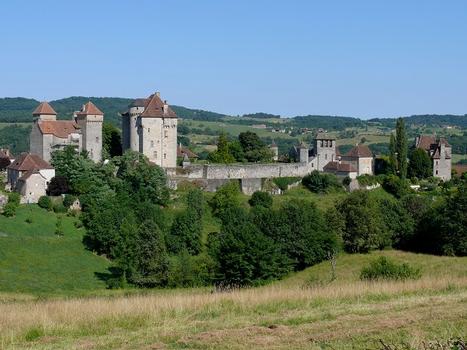 Saint-Hilaire Castle & Plas Castle & Eglise Saint-Barthélemy