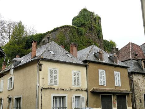 Ségur-le-Château - Le château de Ségur, vue de la tour-maîtresse vicomtale