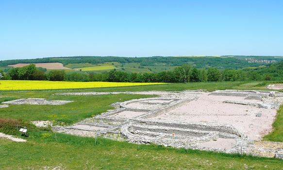 Alise-Sainte-Reine - Site archéologique d'Alésia - Vestiges de la basilique et du forum