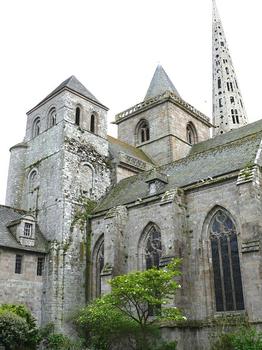 Tréguier - Cathédrale Saint-Tugdual - Les trois tours de la cathédrale