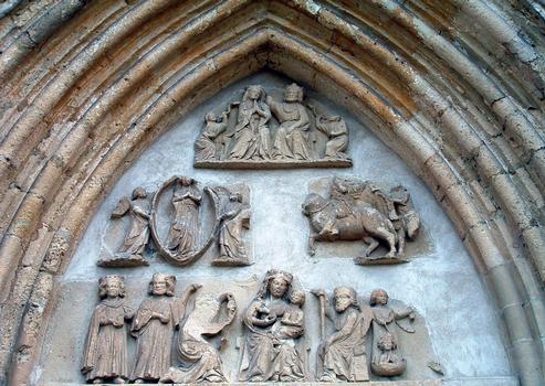 Crécy-la-Chapelle - Collégiale Notre-Dame - Tympan du portail occidental