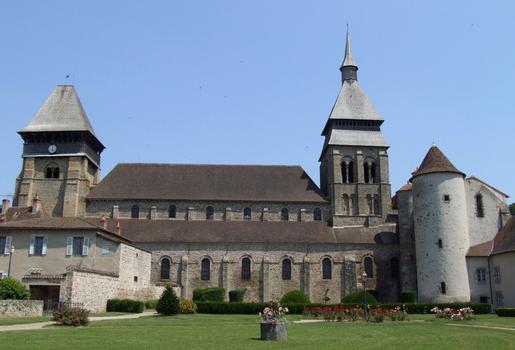 Chambon-sur-Voueize - Ancienne abbatiale Sainte-Valérie - Vue d'ensemble