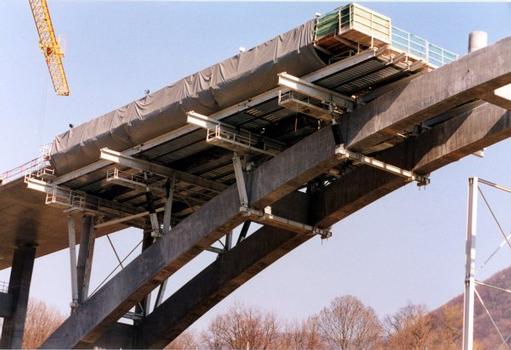 Viaduc du CrozetConstruction - Viaduc Est - Cintre autolanceur du tablier
