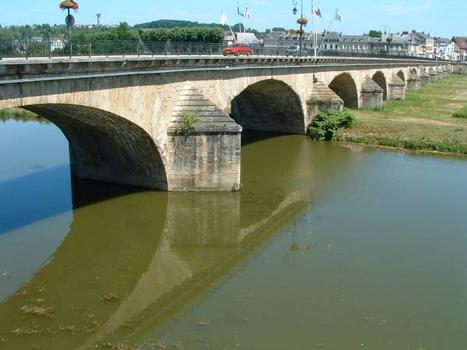 Pont de la Vieille Loire, DecizeCôté amont