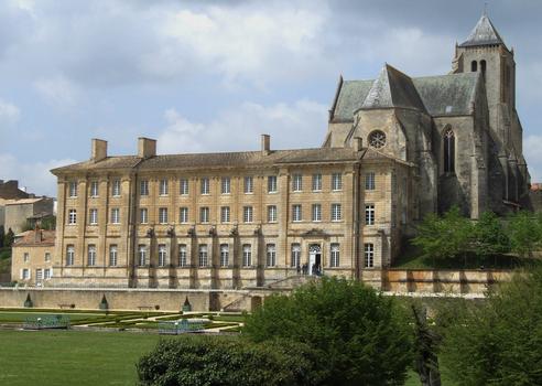 Celles-sur-Belle Royal Abbey