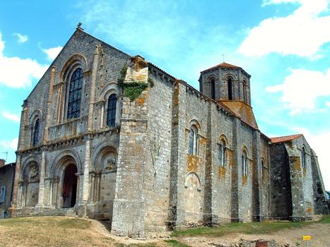 Kirche Saint-Pierre, Parthenay-le-Vieux