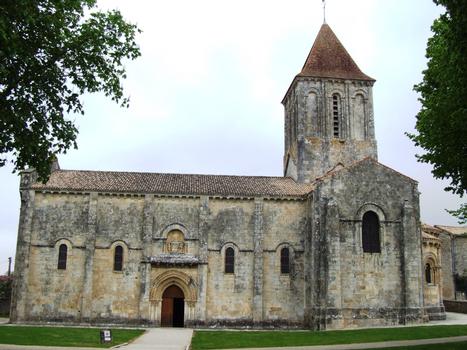 Melle - Eglise Saint-Pierre - Ensemble avec le portail Saint-Pierre