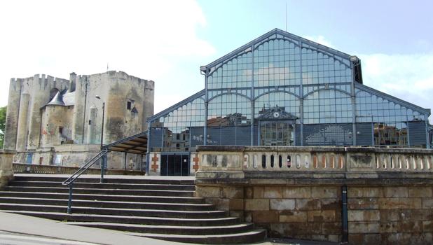 Niort - Les Halles et le Donjon