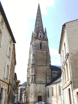 Niort - Eglise Notre-Dame et son clocher de 75 m de haut