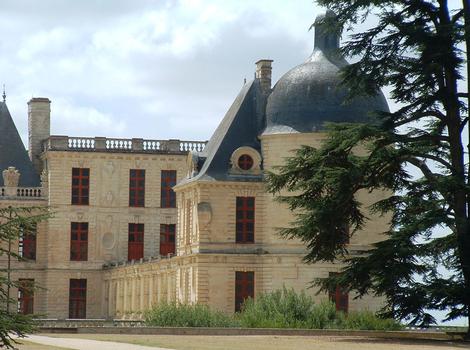 Château d'Oiron - Côté cour - Pavillon du Roi et galerie