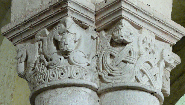 Champdeniers-Saint-Denis - Eglise Notre-Dame - Nef romane: chapiteaux