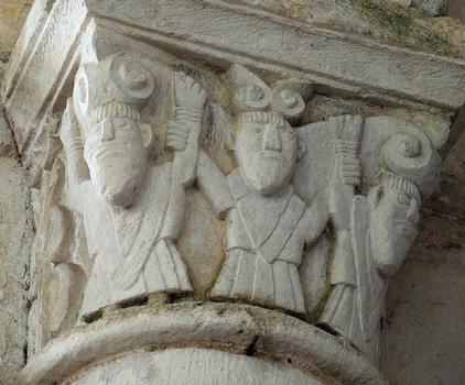 Champdeniers-Saint-Denis - Eglise Notre-Dame - Nef romane: chapiteau