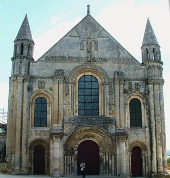 Ancienne abbatiale Saint-Jouin - Façade occidentale