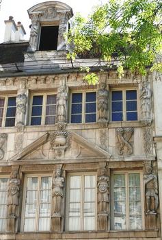 Dijon - Maison des Cariatides