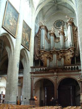 Dole - Collégiale Notre-Dame - Nef centrale - Tribune et orgue