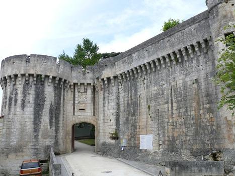 Château de Bourdeilles - Entrée du château