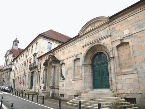 Besançon - Collège Victor Hugo (ancien collège des Jésuites)