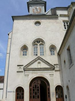 Ornans - Musée du Costume comtois - La chapelle du couvent dans laquelle est installée le musée du Costume comtois
