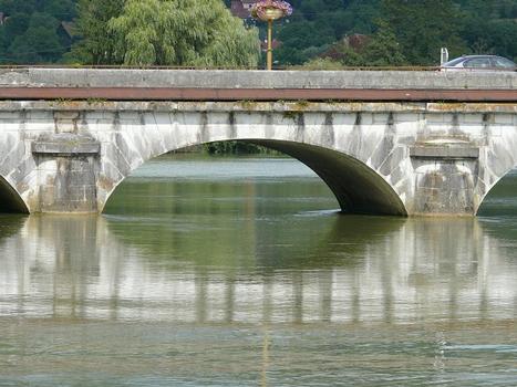Pont de Quingey sur la Loue