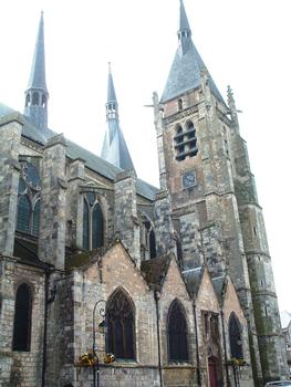 Dourdan - Eglise Saint-Germain-l'Auxerrois - Nef et clocher