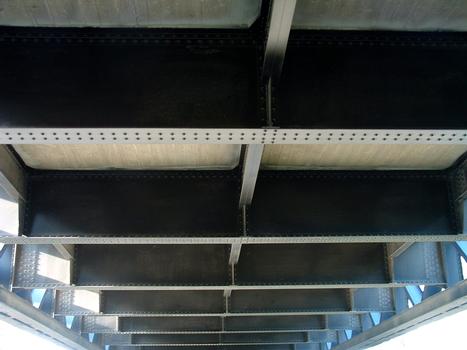 Pont suspendu de Rognonas - Sous-face du tablier