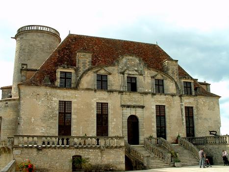Duras - Château - Façade sur la cour