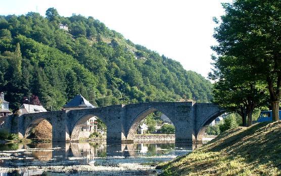 Pont sur la Truyère, Entraygues-sur-Truyère
Vu de l'aval