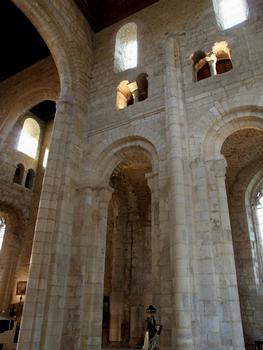 Ancienne abbatiale Notre-Dame - Elévation de la nef au droit de la croisée du transept