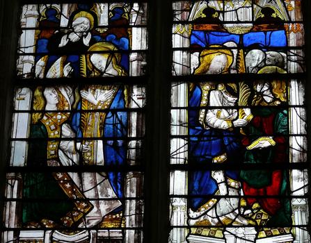 Evreux - Eglise Saint-Taurin - Vitrail illustrant un texte de la Légende Dorée: un ange tend à la Vierge une palme en lui annonçant sa fin prochaine et son couronnement au Paradis