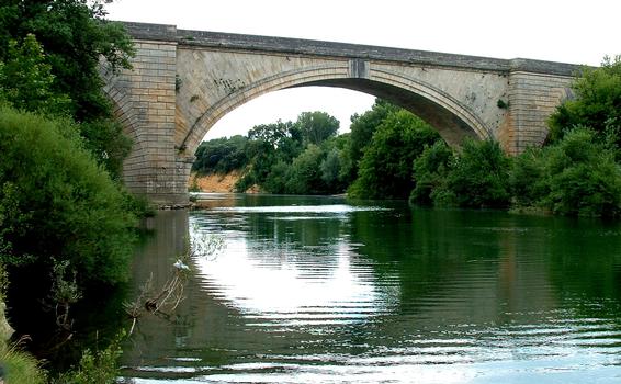 Pont de GignacEnsemble vu de l'amont
