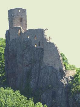 Ribeauvillé - Château de Girsberg vu du château Saint-Ulrich