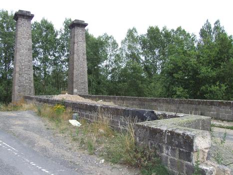 Pont suspendu de Lamothe - Pylônes