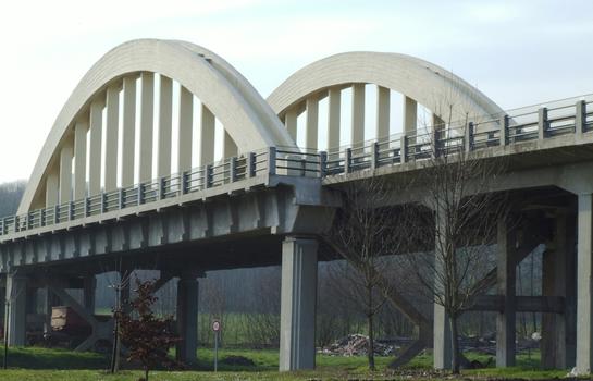Langres - Pont de la RN19 - Détail du bow-string et de son contreventement
