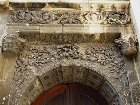 Pontoise - Cathédrale Saint-Maclou - Collatéral de droitr - Détail de la décoration de la porte côté choeur