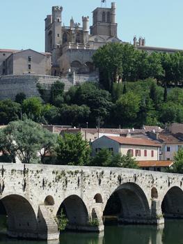 Béziers - Vieux-Pont et la cathédrale Saint-Nazaire