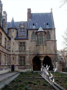 Hôtel de Cluny, Paris.Chapelle