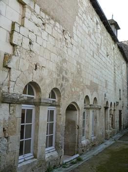 Preuilly-sur-Claise - Abbaye Saint-Pierre - Vestiges des bâtiments monastiques au sud