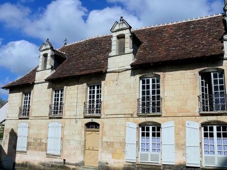 Preuilly-sur-Claise - Maison 8 place de l'Abbaye
