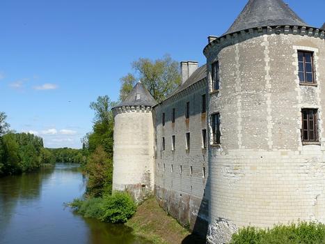 Château de La Guerche et la vallée de la Creuse